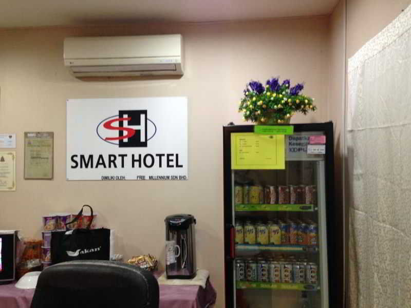 Smart Hotel Reko Sentral Каджанг Екстериор снимка